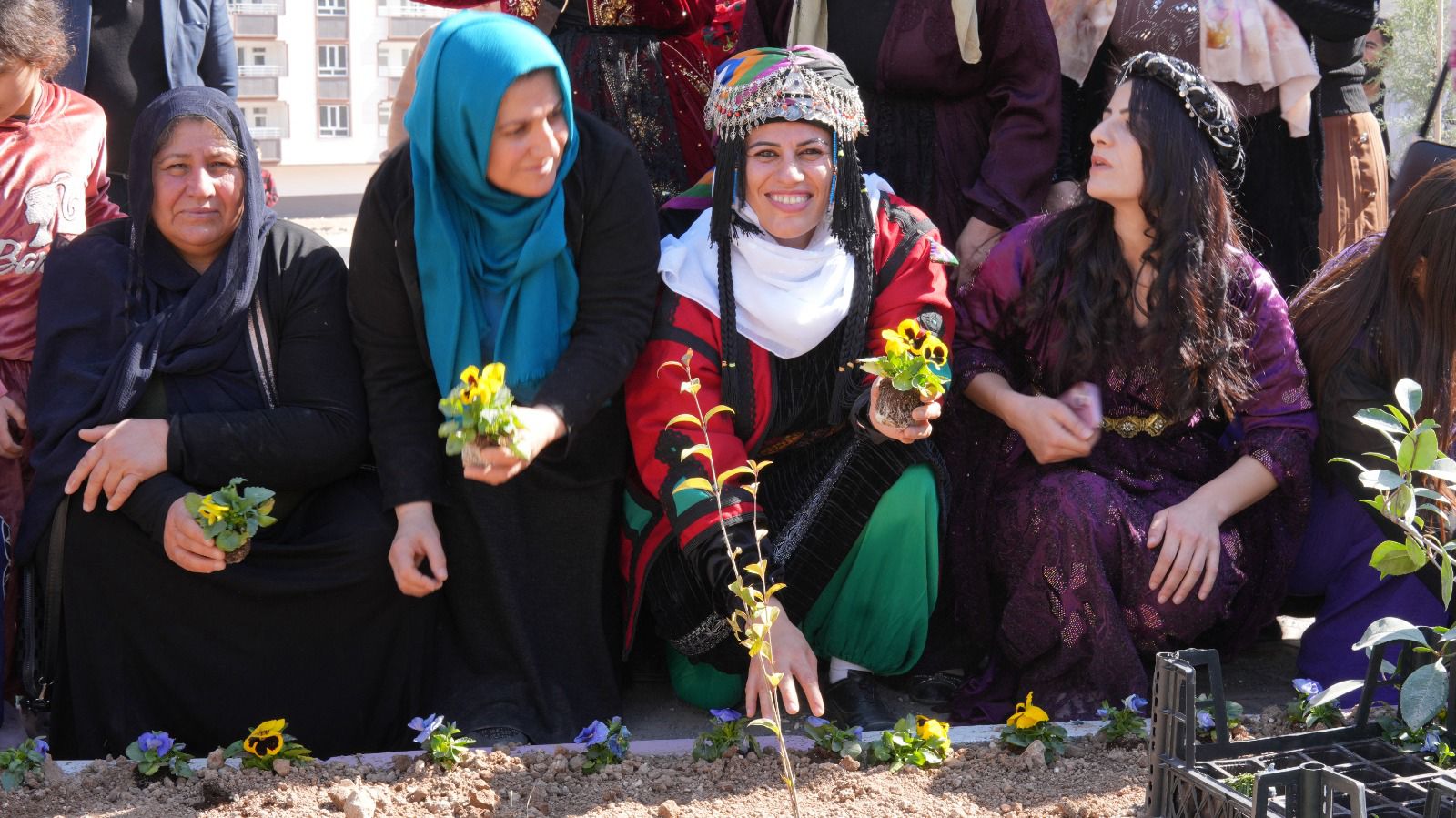 8 Mart Kadın Parkı Açılışı Gerçekleştirildi