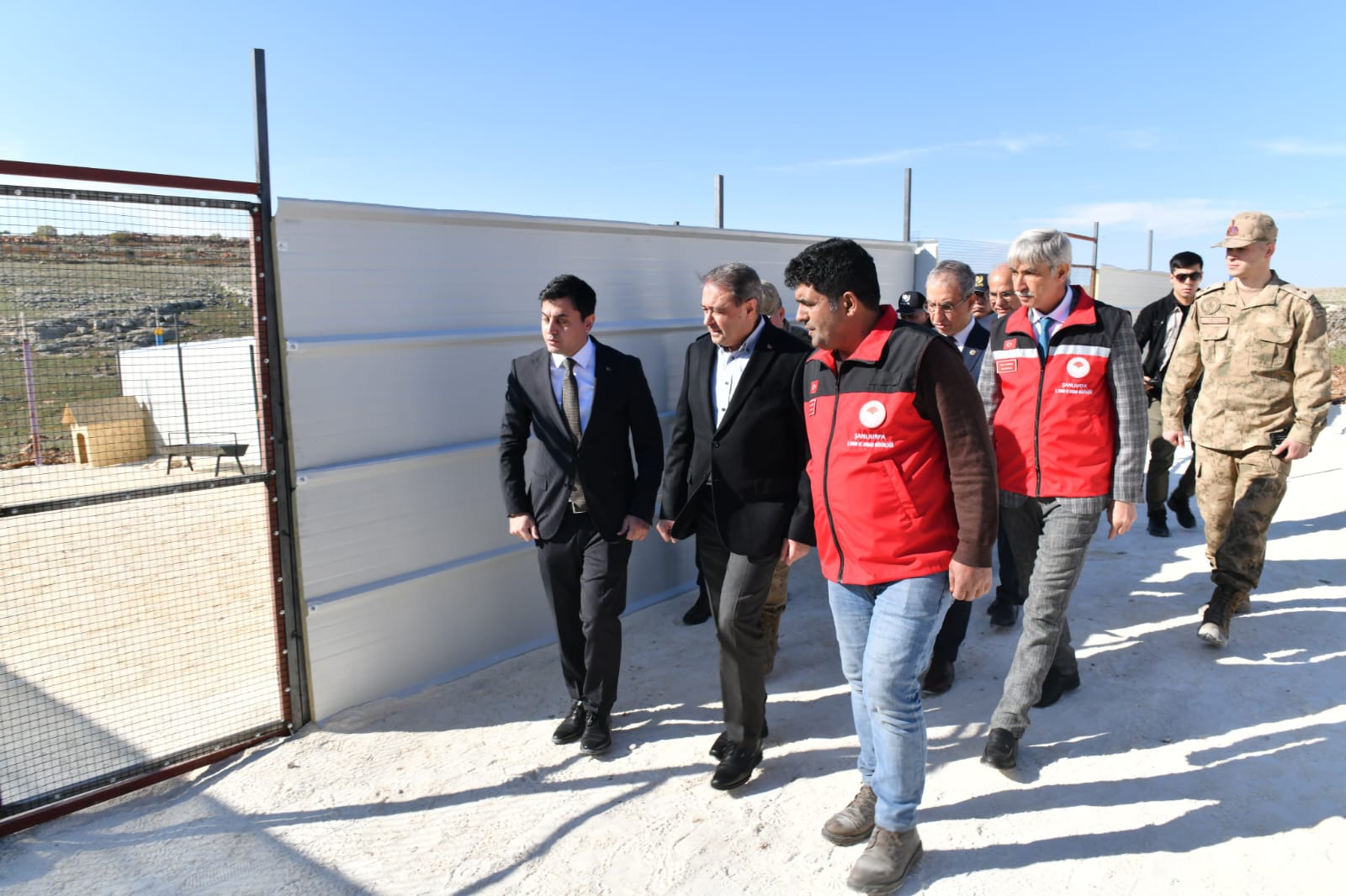 Vali Şıldak, Halfeti Hayvan Bakım Evini İnceledi