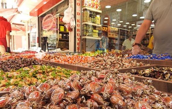 Bayram Öncesi Çarşı Ve Pazarda Yoğunluk