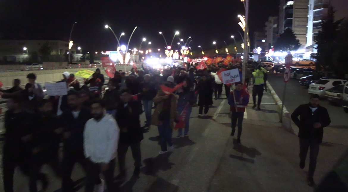 Şanlıurfa’da Binlerce Vatandaş Sokaklara Döküldü!