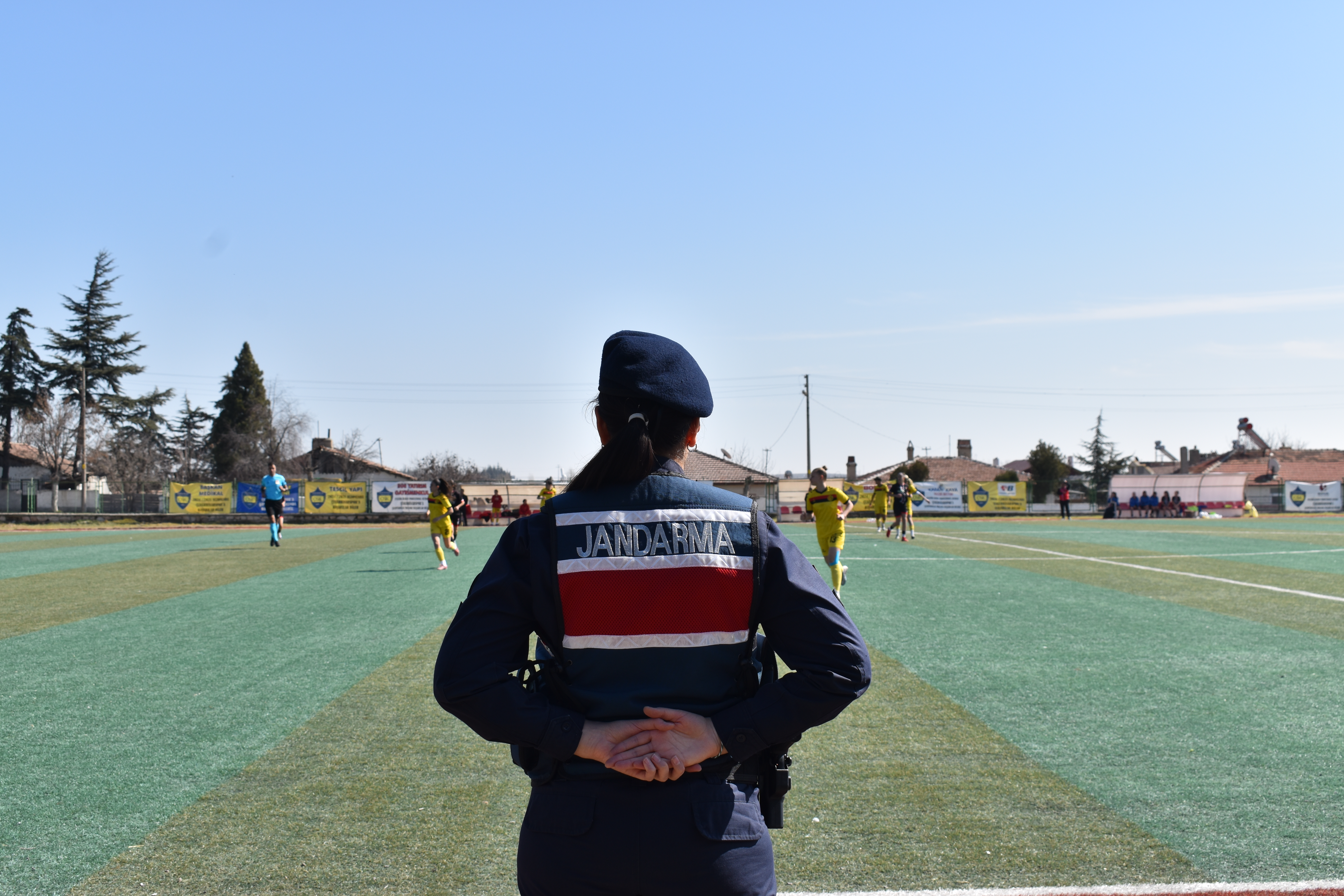 Kadın Jandarma, Kadın Futbol Maçında Güvenliği Sağladı