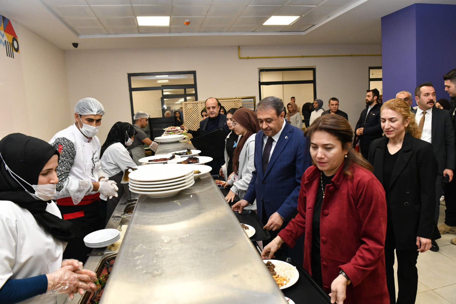 Vali̇ Şildak İftarda Öğrenci̇lerle Buluştu