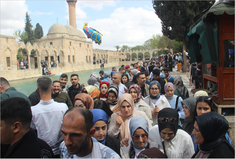 Balıklıgöl Bayramda Ziyaretçi Akınına Uğradı