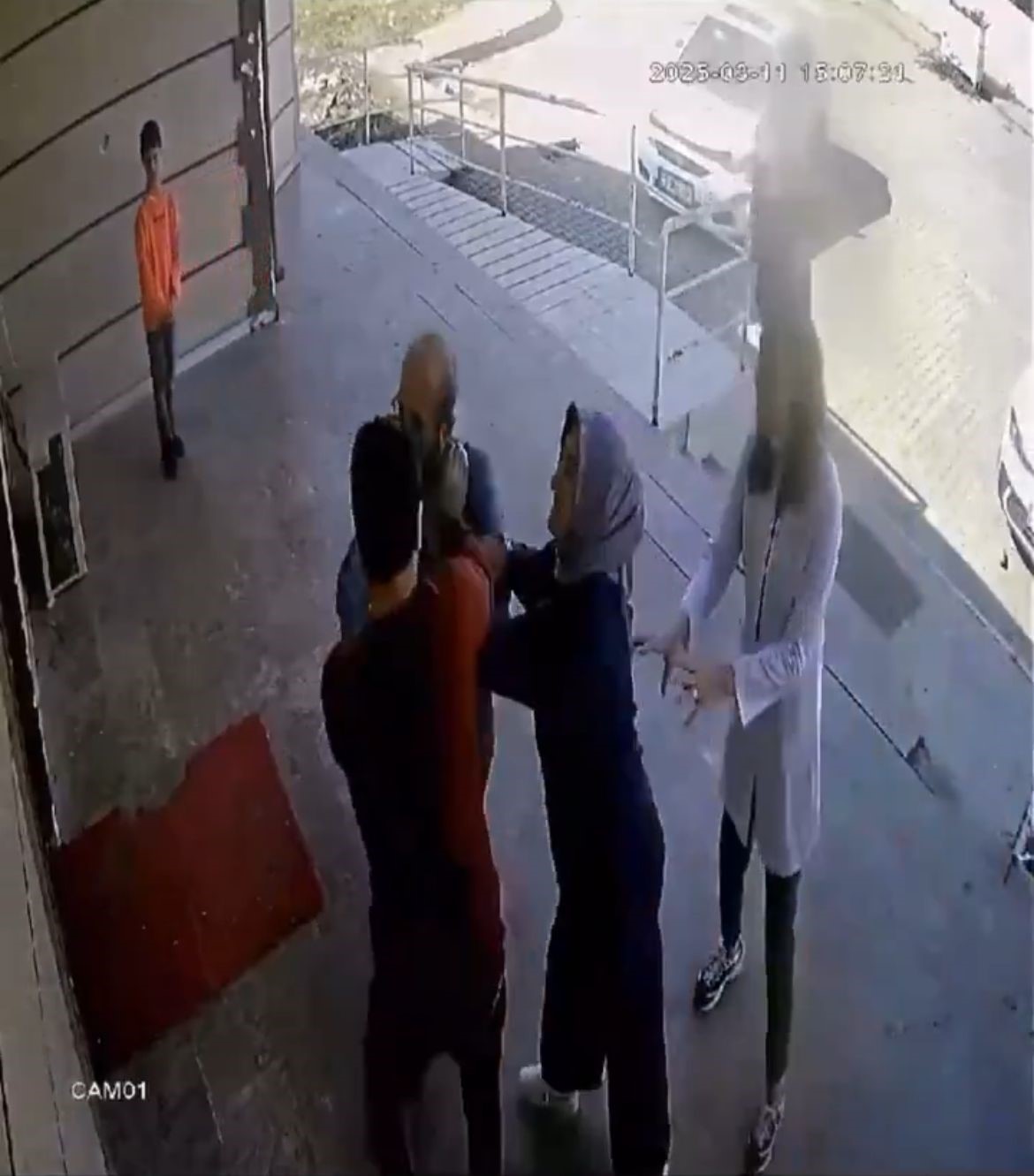 Beyzbol Sopasıyla Doktora Saldıran Zanlı Yakalandı.
