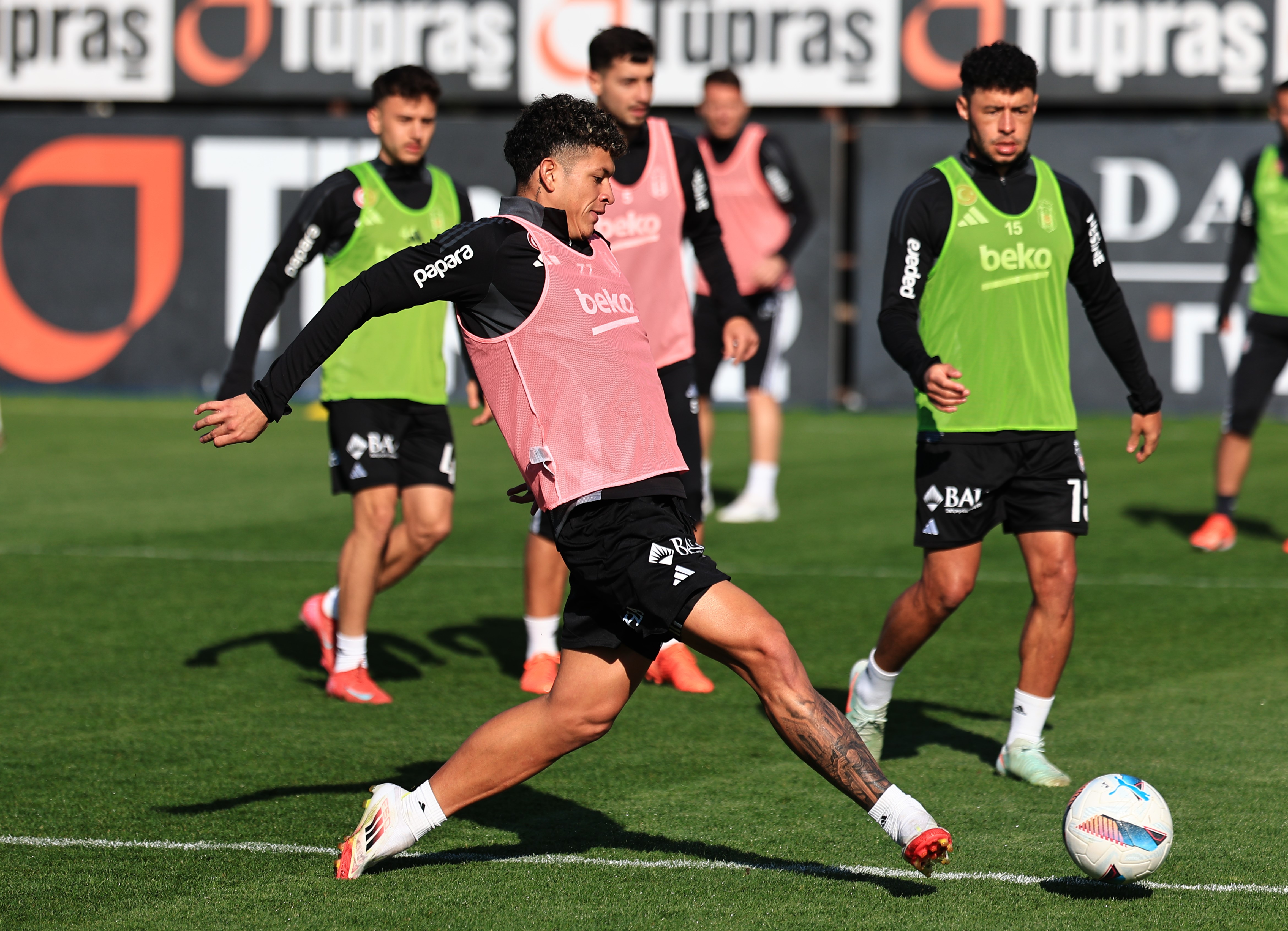 Beşiktaş, Galatasaray Derbisi İçin Hazırlıklarına Başladı