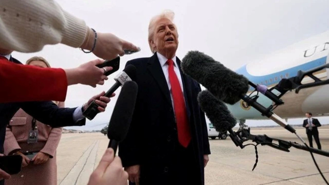 Trump Amerika’nın Sesi’ni (VOA) Kapatma Kararı Aldı