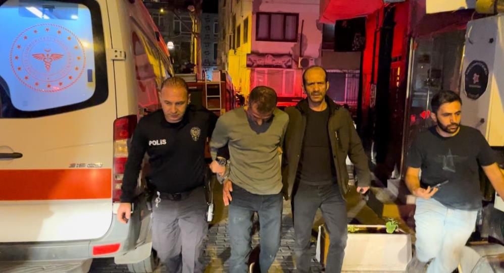 Önce Eşini Sonra Kendini Yakmaya Çalıştı!
