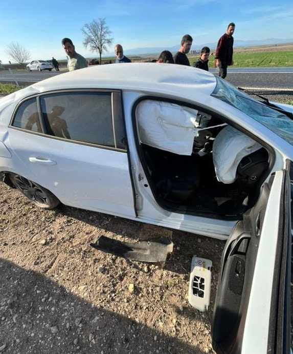 Siverek’te Kontrolden Çıkan Otomobil Takla Attı: 2 Yaralı