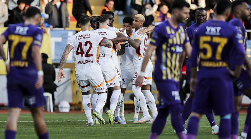 Galatasaray, Eyüpspor'u 5 Golle Mağlup Etti