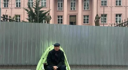 Mahmut Tanal, Gençler İçin Adalet Bakanlığı Önünde Nöbette