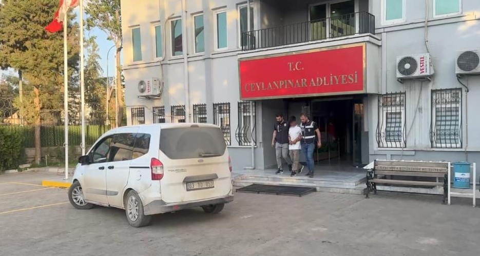 Geceyi Hırsızlıkla Geçiren 2 Şahıs, Kamerada Yakalandı