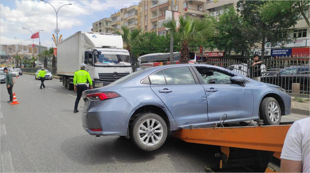 Şanlıurfa’da Korkutan Kaza: Otomobil Ters Döndü!