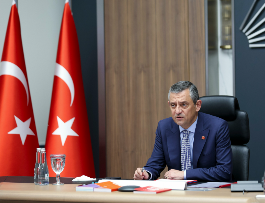Özgür Özel'den 'Jammer' Tepkisi