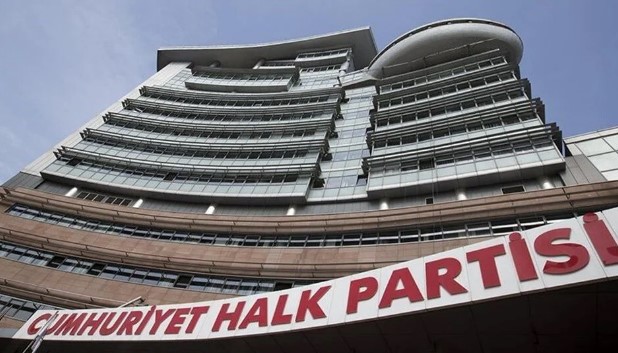 CHP’nin Geleceği Bu Kurultaya Bağlı: Liderlik Yarışı Kızıştı