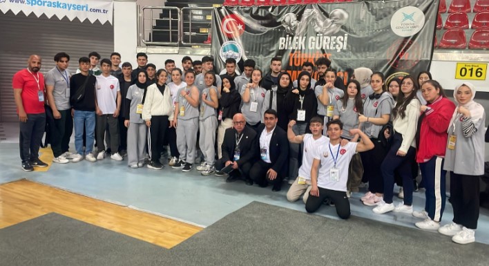 Bilek Güreşi Şampiyonasında Şanlıurfa Fırtınası Esti!