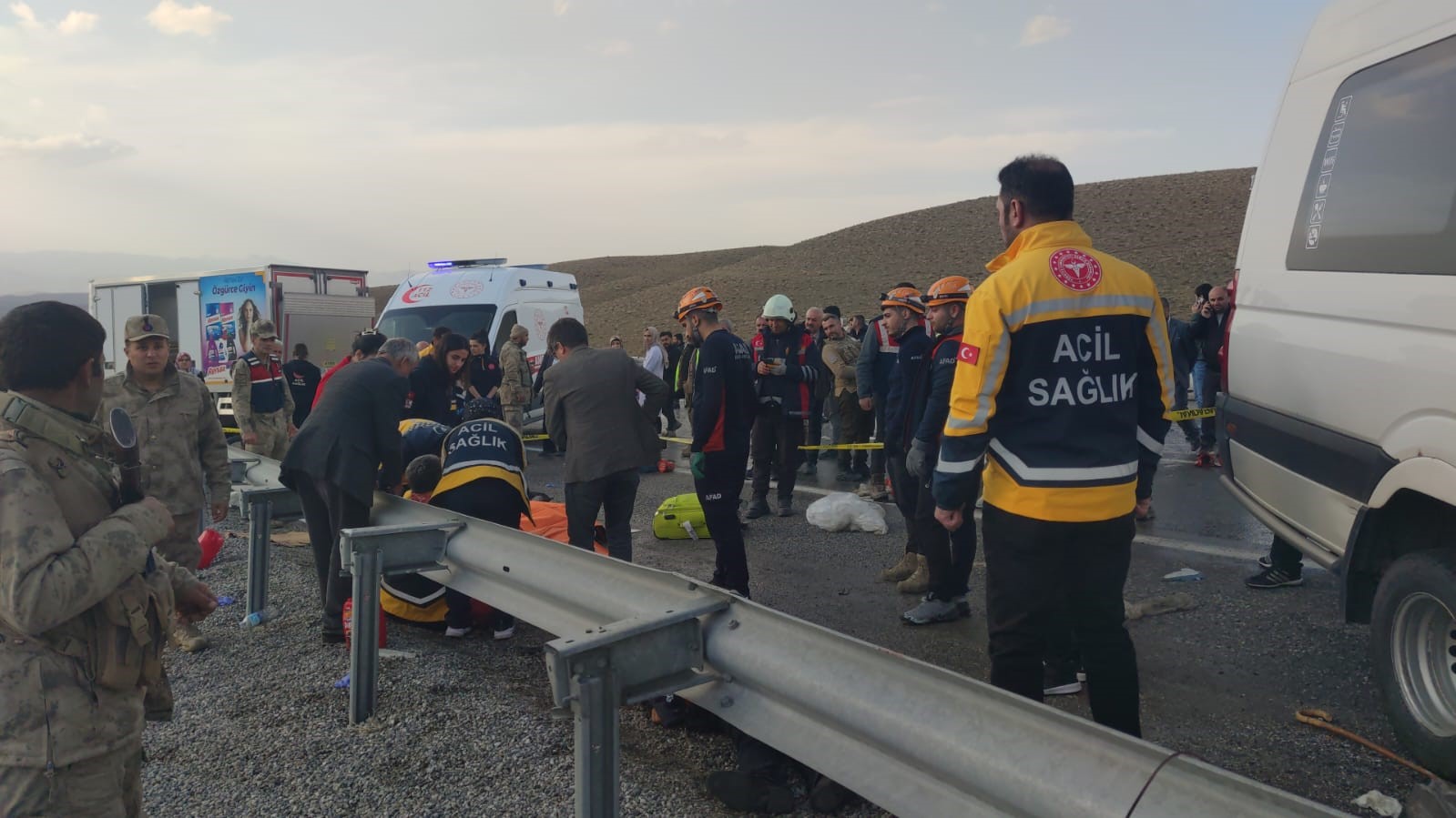 Van'da Katliam Gibi Kaza: 6 Ölü 8 Yaralı