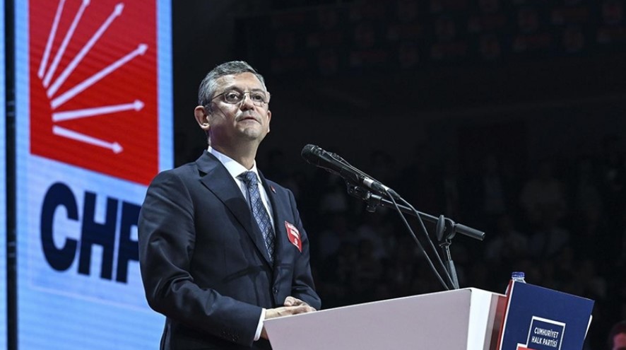 CHP Kurultayında Özgür Özel'in Zaferi