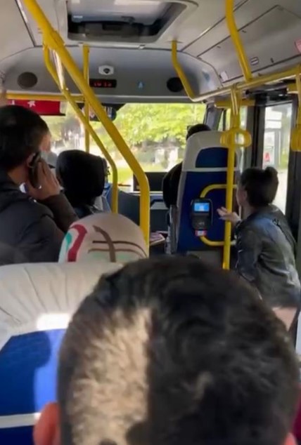 Şoför Yolcu Beğenmedi, Tartışma Büyüdü