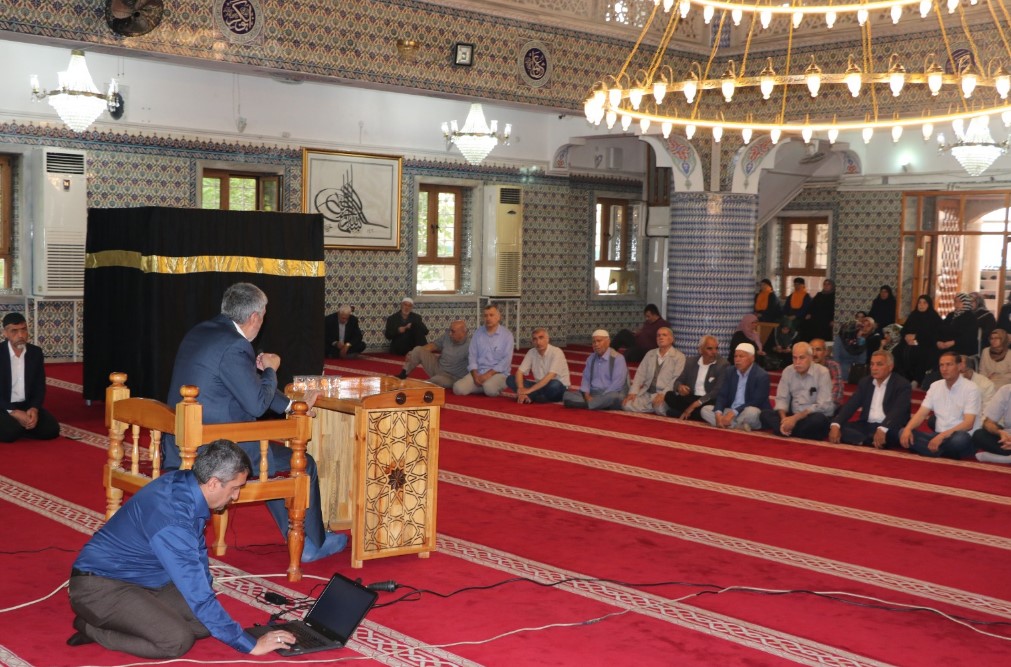 Hacı Adayları İçin Şanlıurfa’da Eğitim Seminerleri