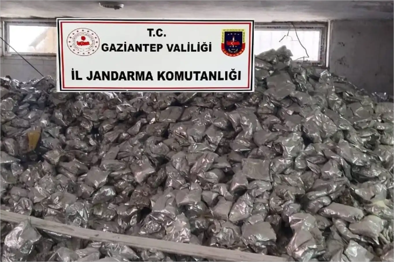 10 Ton Sahte Bebek Maması Ele Geçirildi!