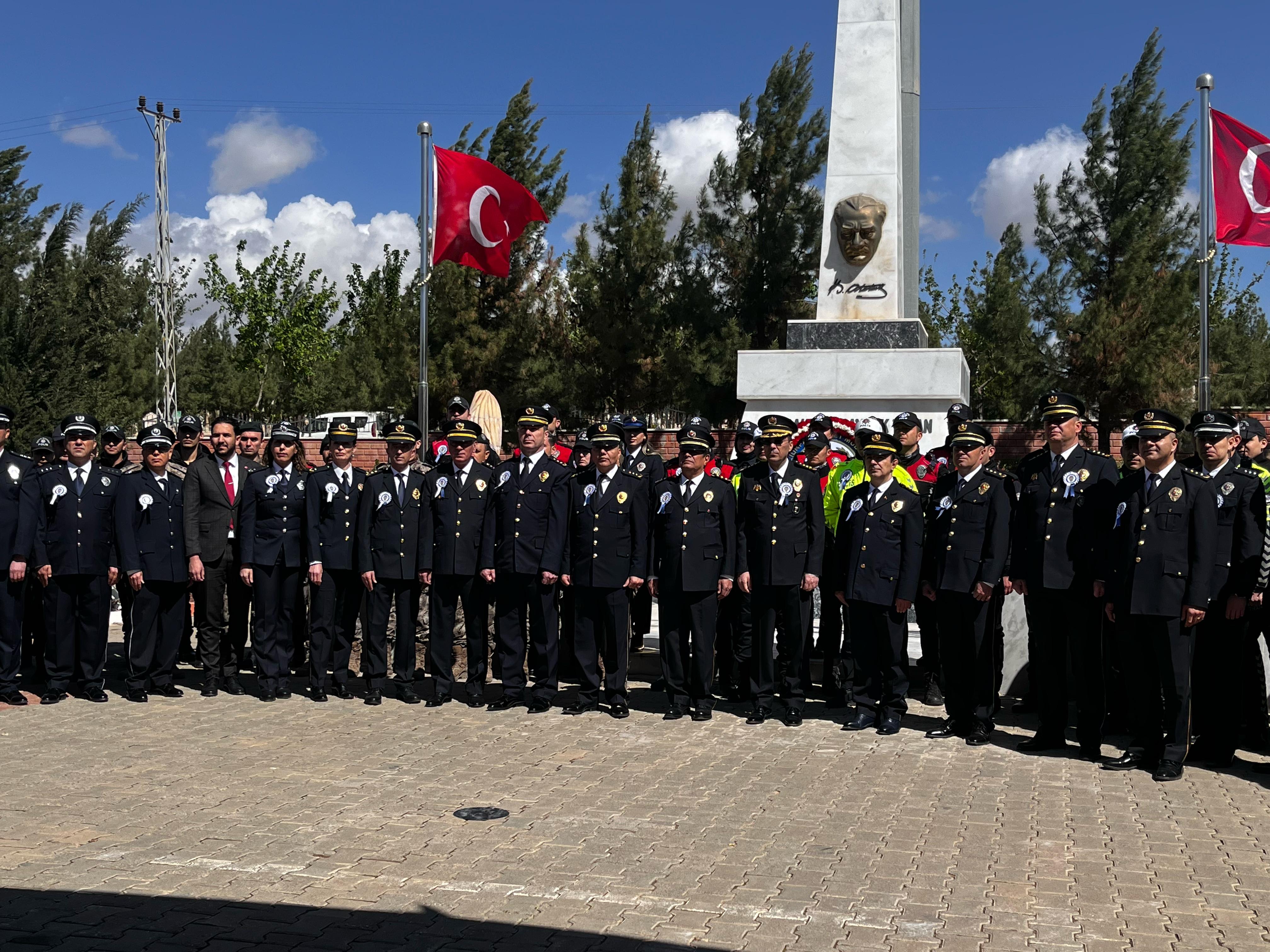 Şanlıurfa Şehitlik Anıtı’nda Duygu Dolu Anlar