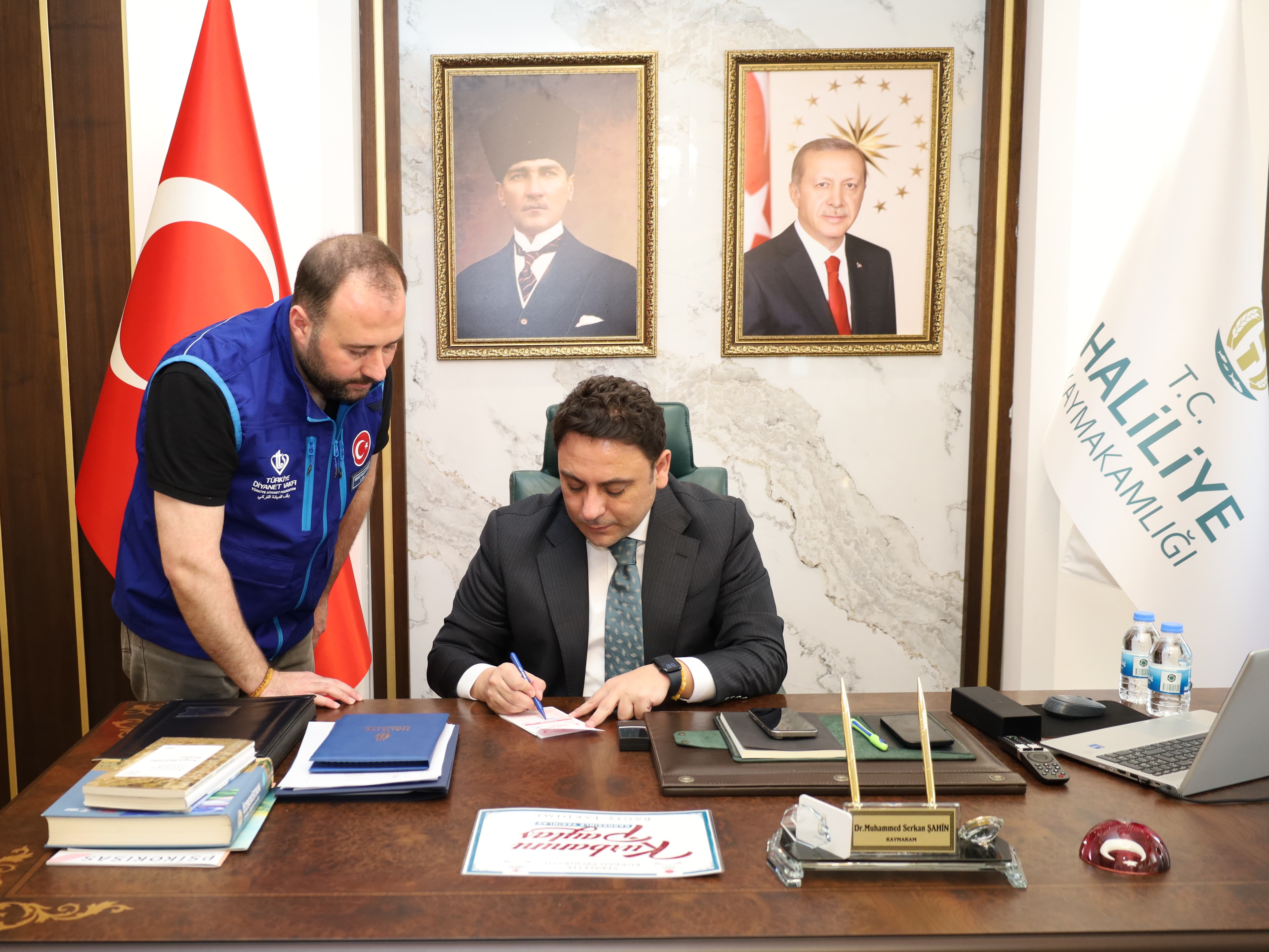 Haliliye Kaymakamı Şahin, Şanlıurfa’da İlk Kurbanı Bağışladı