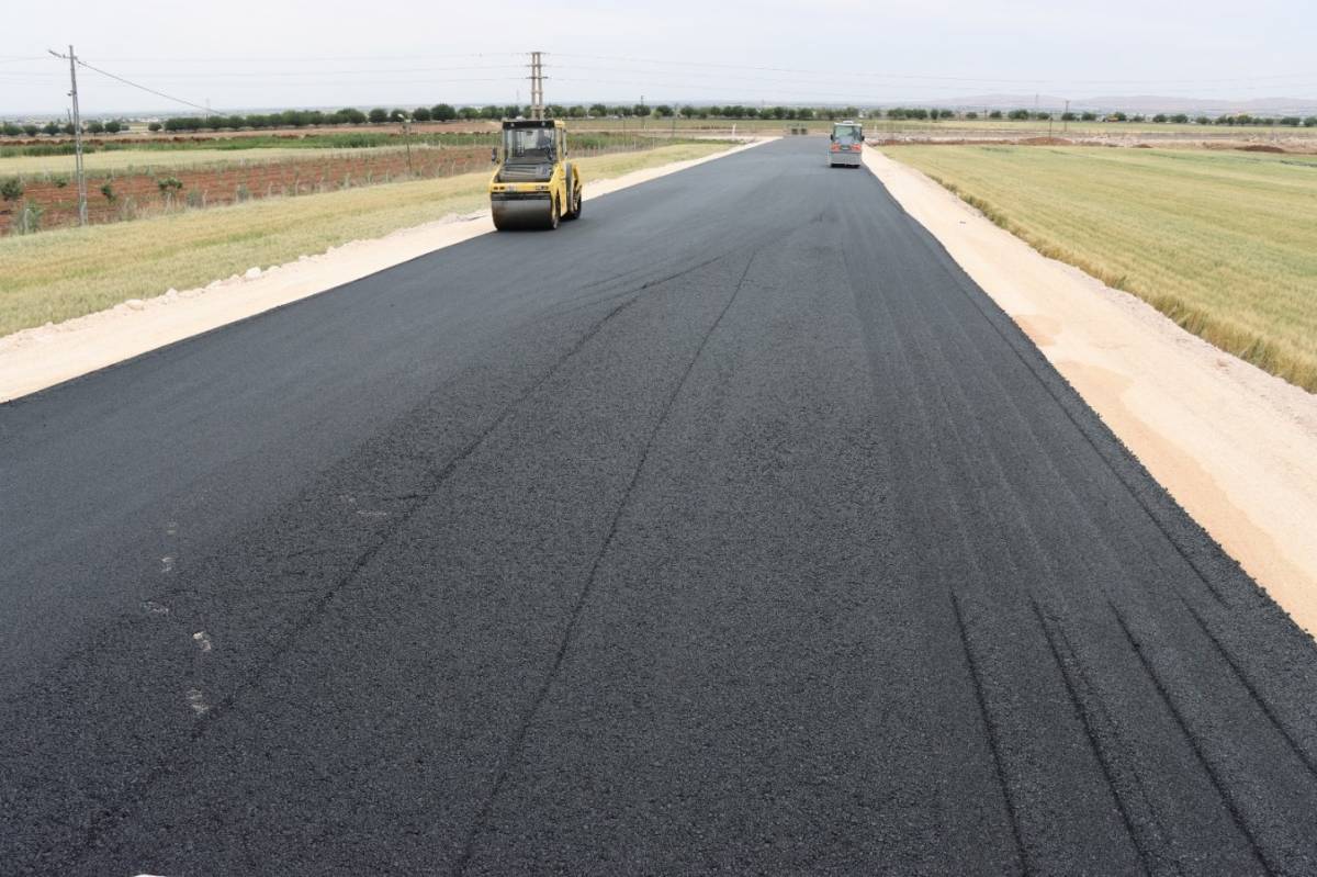 Şanlıurfa Asri Mezarlık Yeni Yolunda Asfaltlamaya Geçildi !