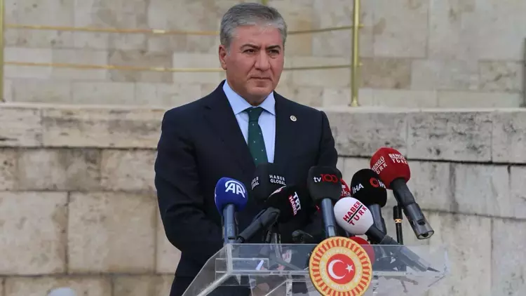 Emir: “Karanlık Zihniyeti Boğacağız”