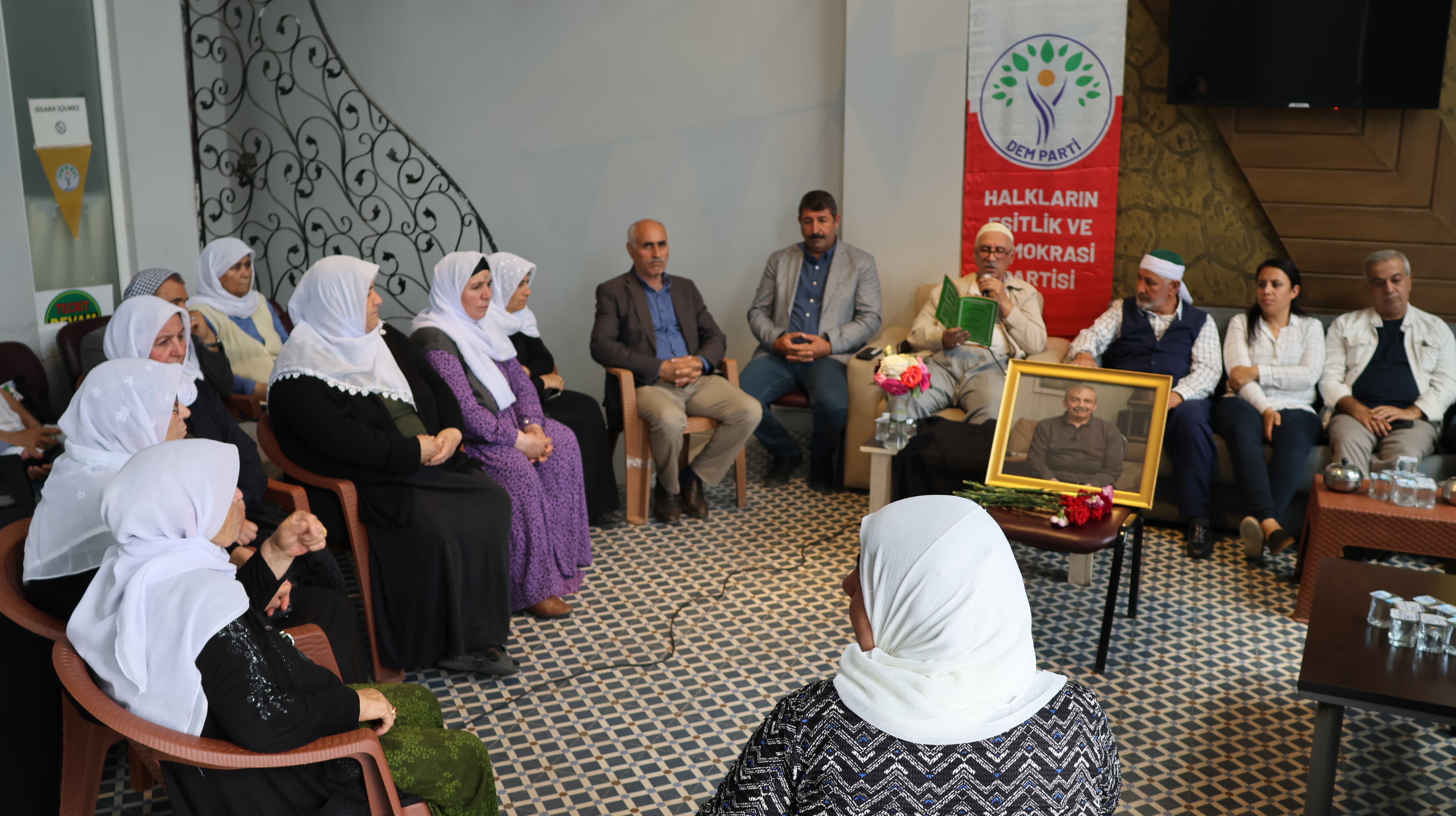 Sırrı Süreyya Önder Urfa’da Dualarla Anıldı