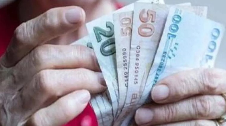 Emekliye Bayram Müjdesi Yolda mı?