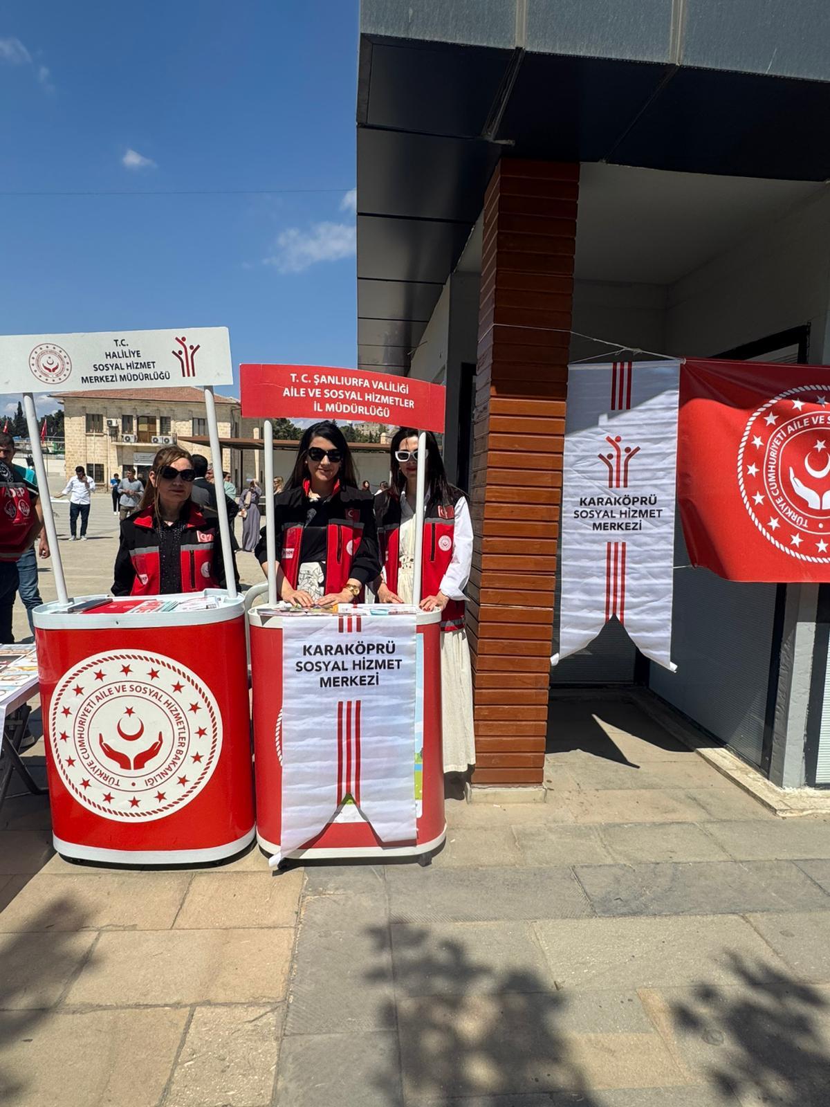 Urfa’da “En Büyük Ailemiz Türkiye’miz” Yürüyüşü Düzenlendi