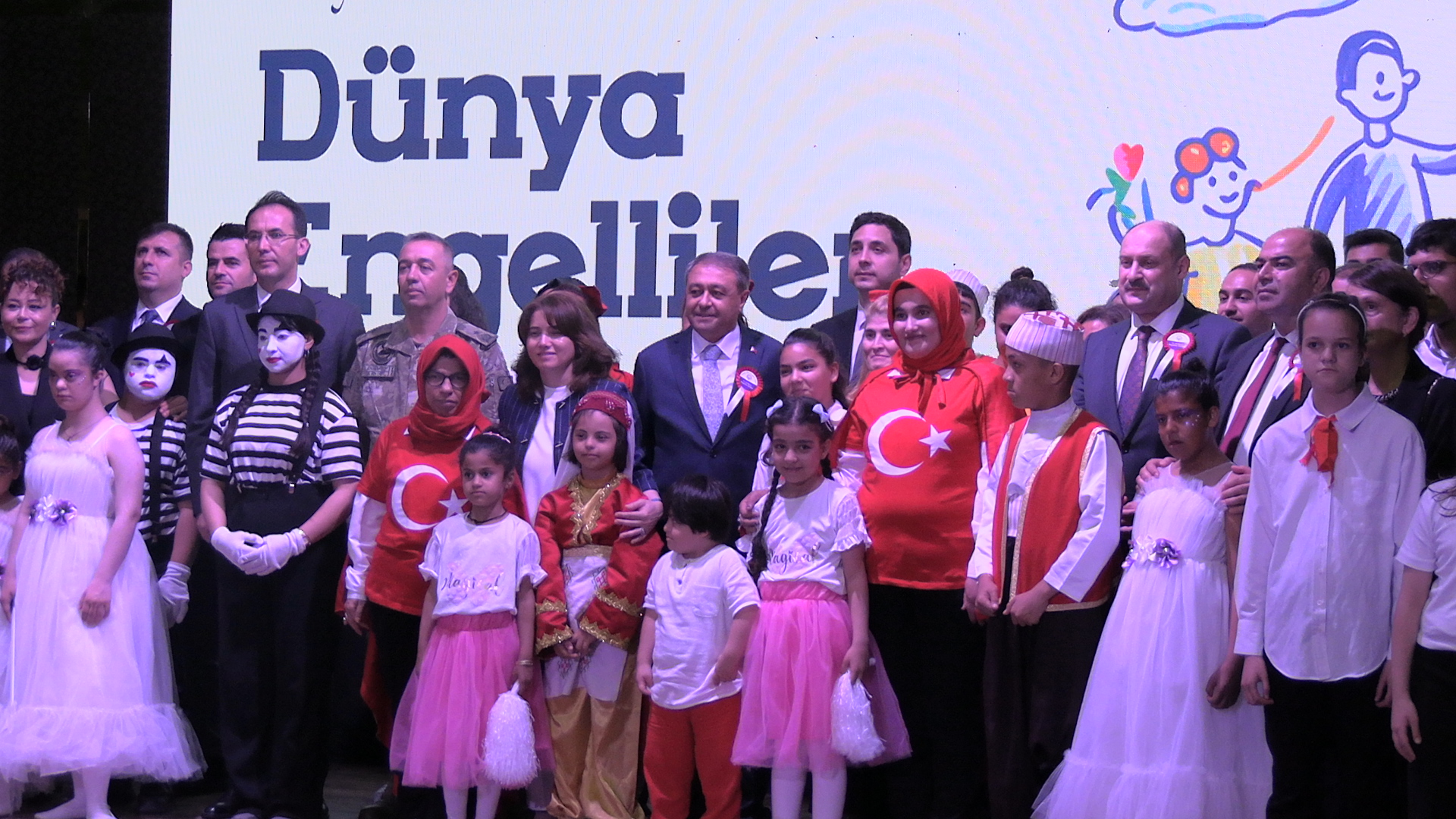 Şanlıurfa’da Engelli Gösterileri Büyüledi!