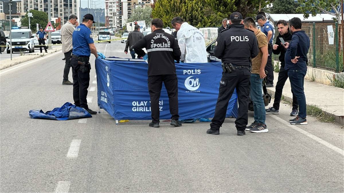 Genç Kadın Sokak Ortasında Başından Tek Kurşunla Vuruldu!