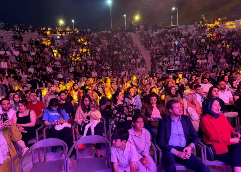 Manuş Baba Şanlıurfa’da Binleri Coşturdu!