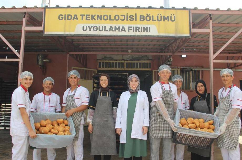 Bilgiyle Yoğrulan Hamur Şanlıurfa’yı Doyuruyor!