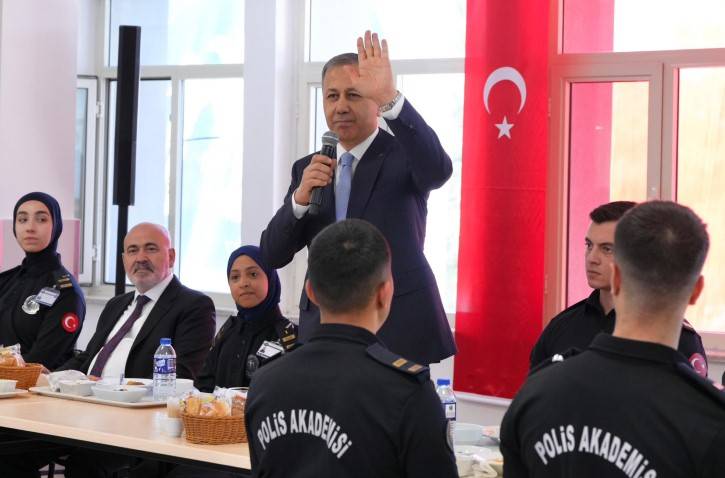 Polis Akademisinden Mezuniyet Müjdesi!