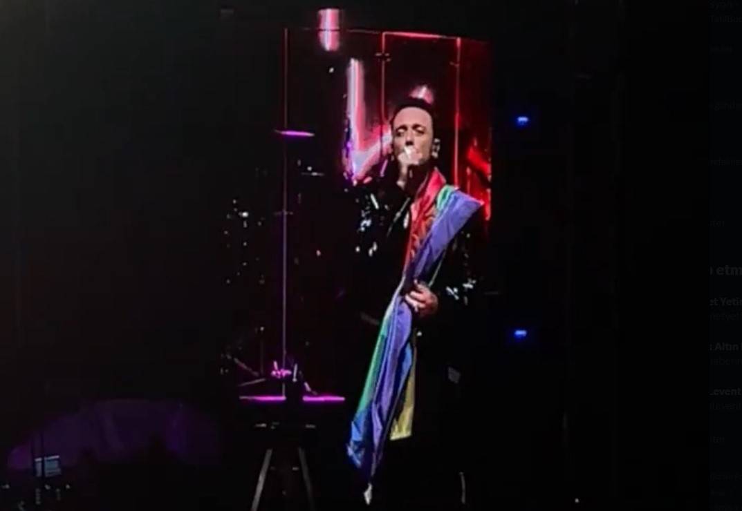 Mabel Matiz'den ODTÜ Sahnesinde LGBT Şovu!