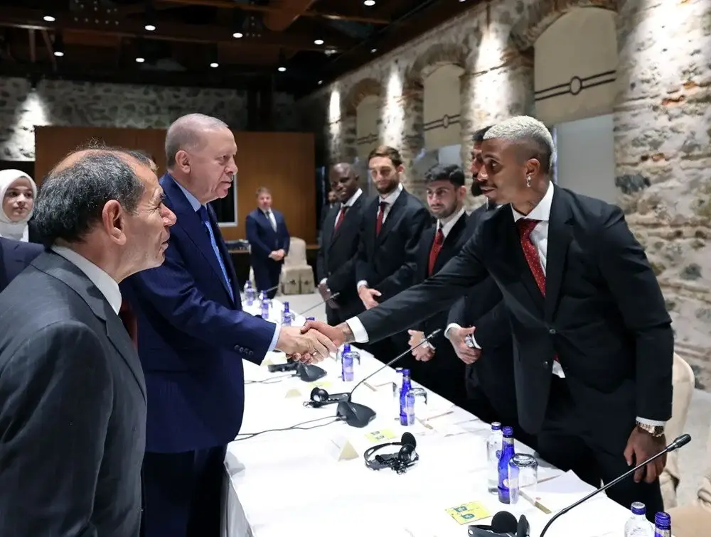 Cumhurbaşkanı  Erdoğan Galatasaray'ı Kabul Etti