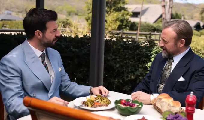 Kral Kaybederse’de Yaprak Dökümü!