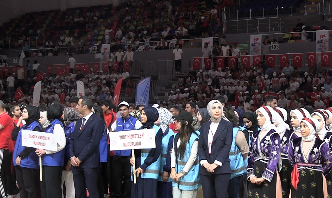 19 Mayıs Ruhu Şanlıurfa’da Ayakta Alkışlandı!