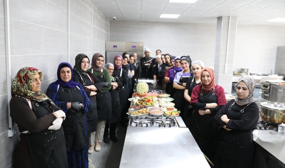 Bir Kepçe Cesaret, Bir Tutam Umut!