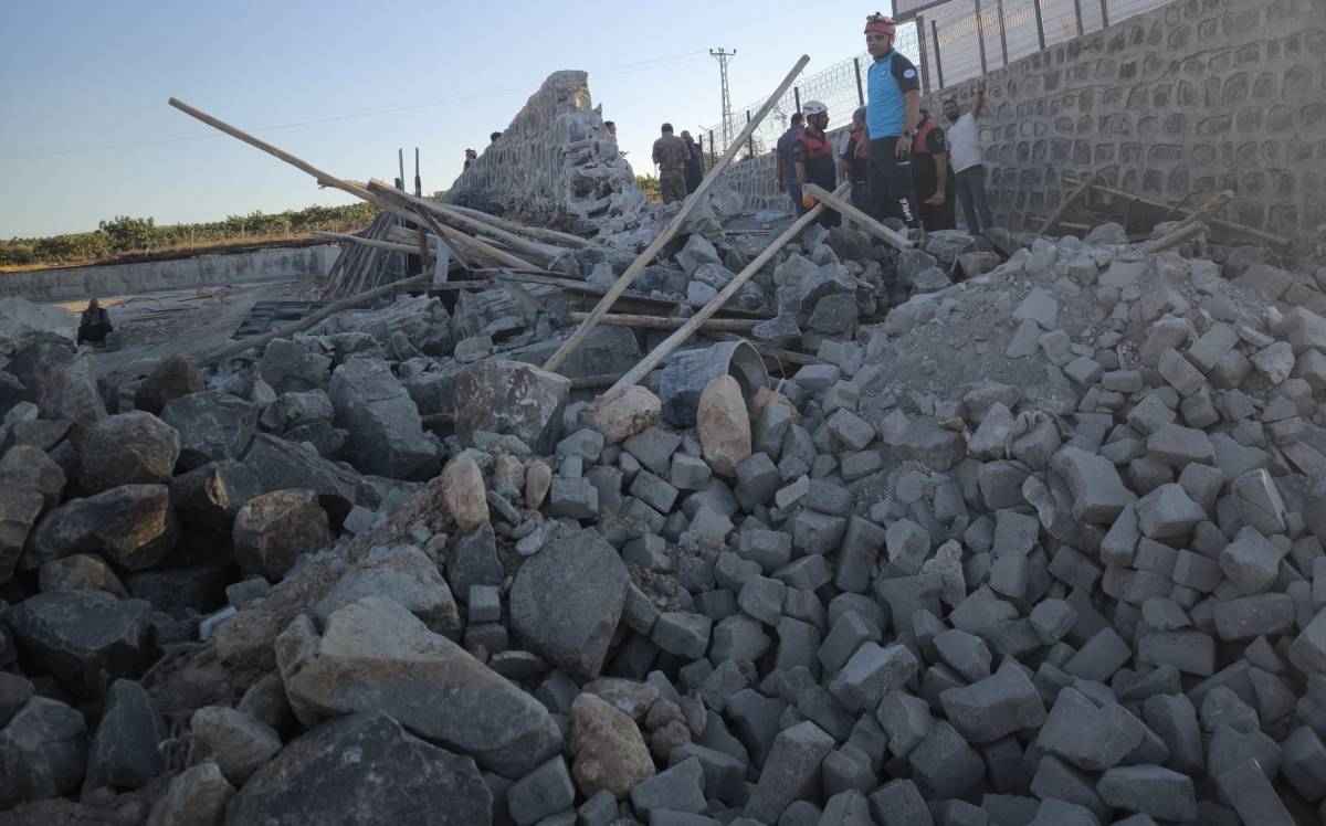 Şanlıurfa’da İstinat Duvarı Çöktü: 4 Yaralı
