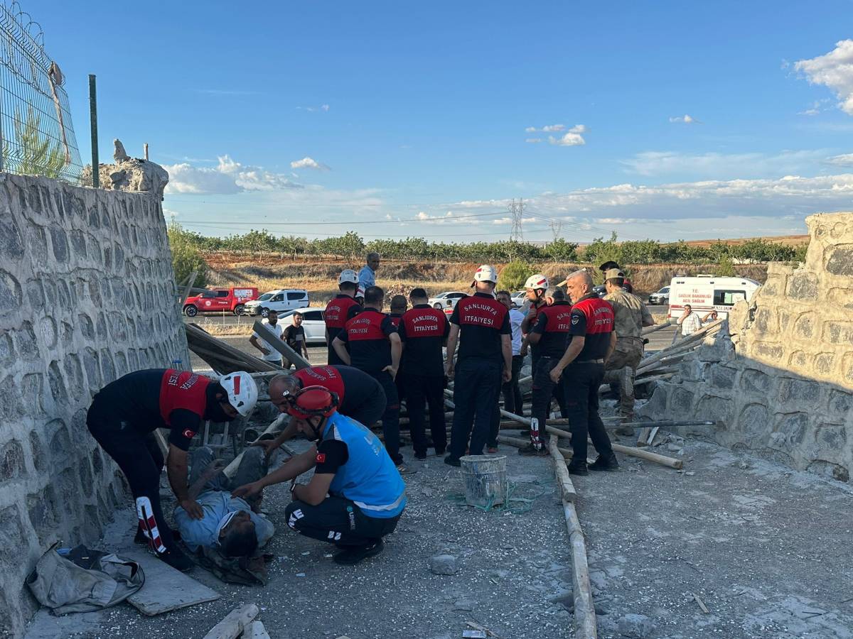Şanlıurfa’da İstinat Duvarı Çöktü: 4 Yaralı