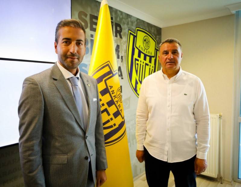 Mustafa Kaplan İmzayı Attı: Ankaragücü'nde Yeni Dönem!