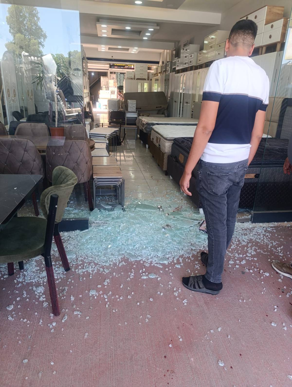 Şanlıurfa'da Spot Pazarı'nda Silahlı Çatışma: 2 Yaralı
