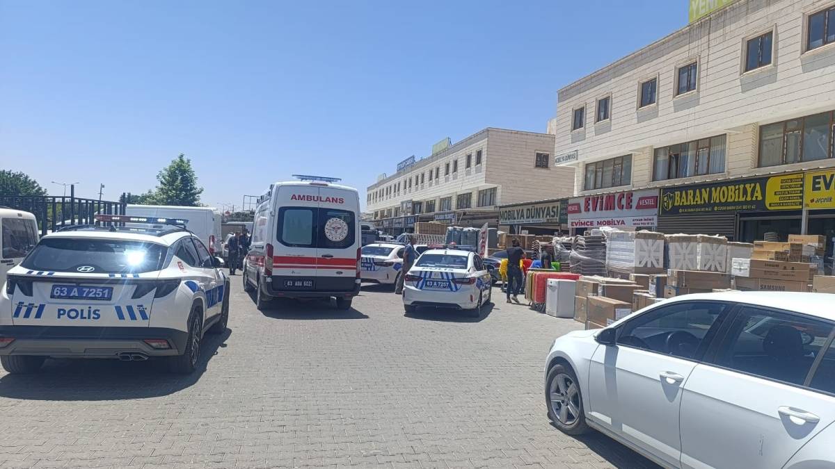 Şanlıurfa'da Spot Pazarı'nda Silahlı Çatışma: 2 Yaralı