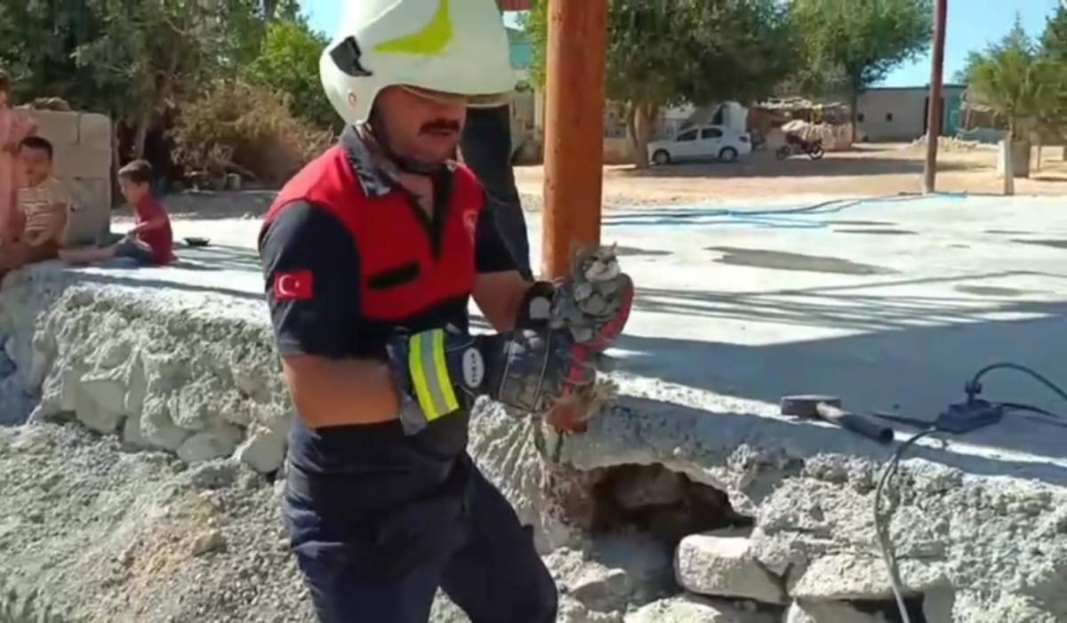 Urfa’da Betonun Altında Mahsur Kaldılar