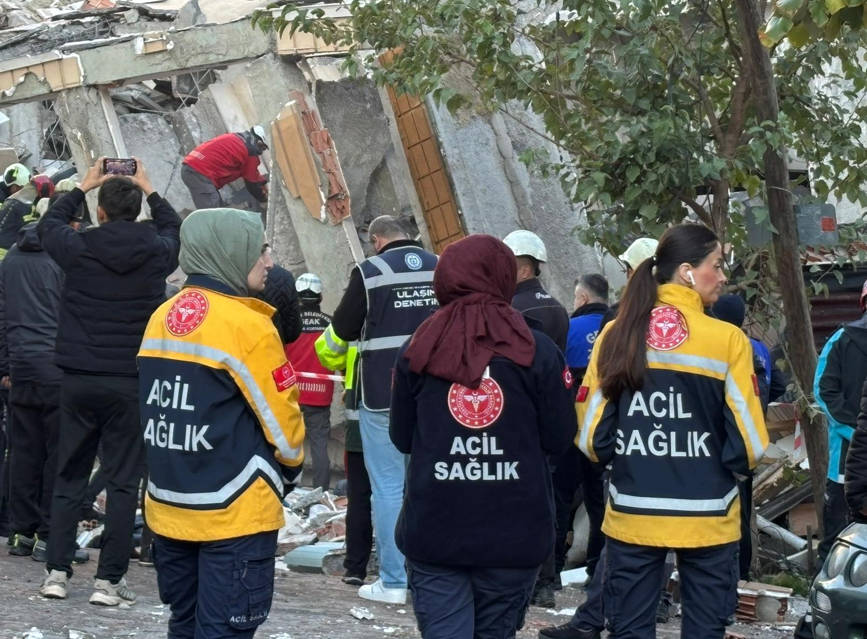 Kocaeli Gebze’de 7 Katlı Bina Çöktü