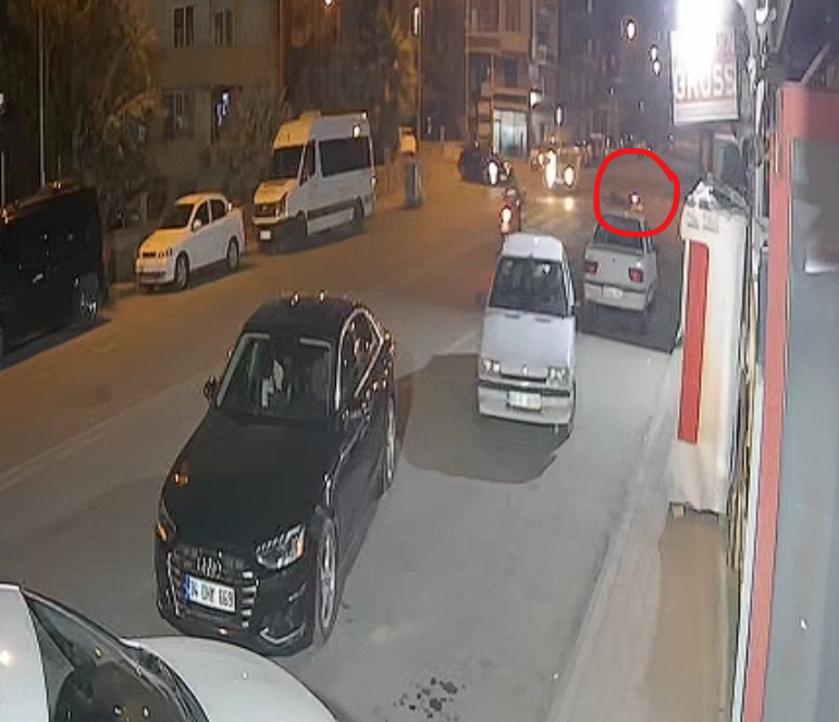 Haliliye’de Otomobil Motosiklete Çarptı: 1 Ağır Yaralı