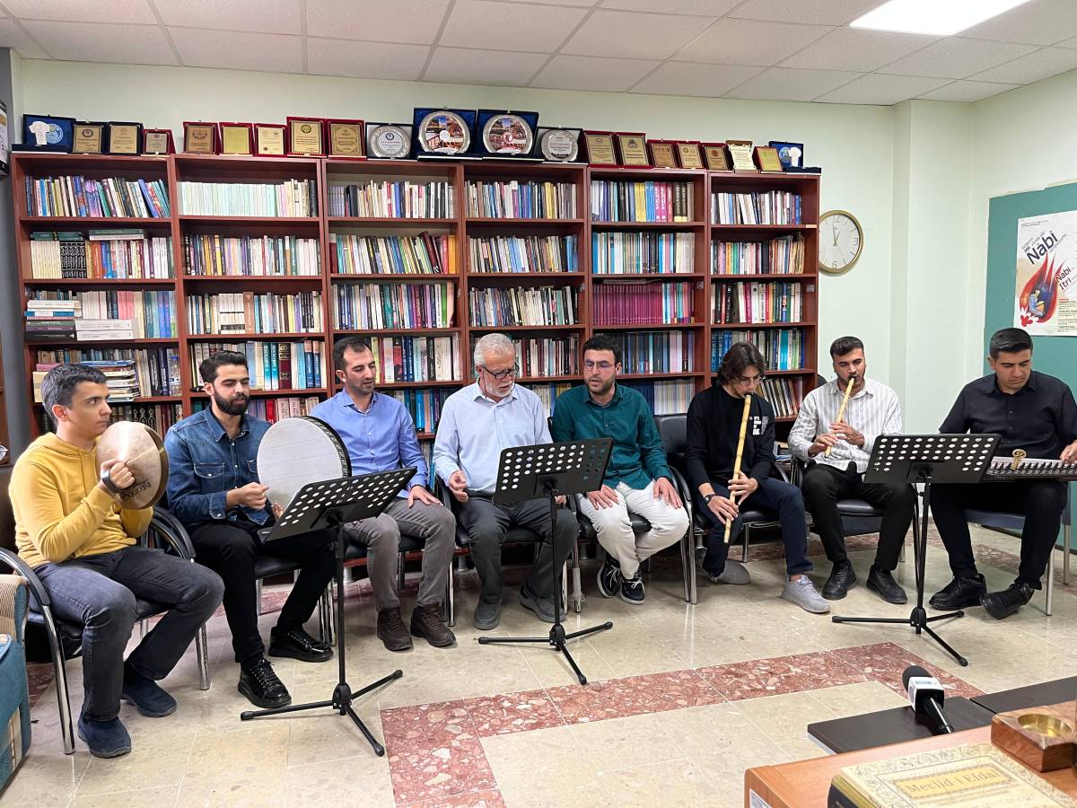 Bir Ses, Bin Yılın Mirası: Dini Musiki